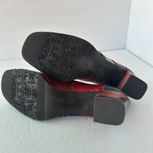 Obiono NIB Unique Hand Painted Butterfly Fashion Vintage Pumps - Picture 4 of 10